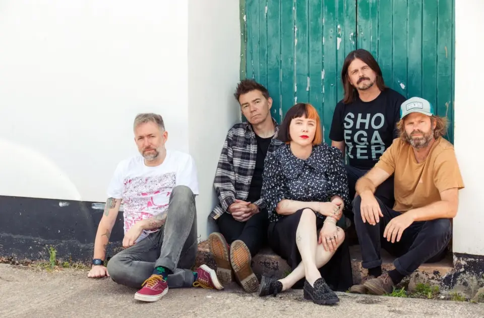 slowdive everything is alive recensione
